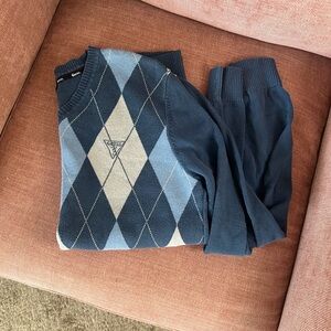 VINTAGE Guess Sweater (Size M)